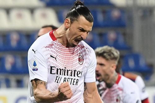 Ibra ghi 2 bàn giúp Milan bỏ xa Juventus