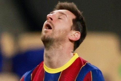 Tấm thẻ đỏ bộc lộ phần con người của Messi