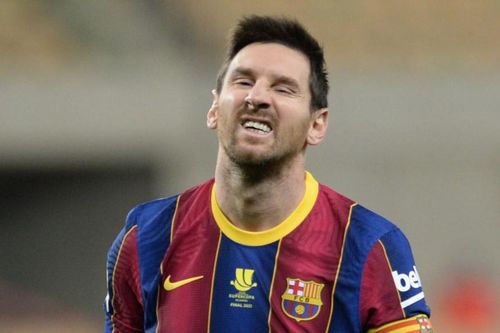 Messi bị cấm 2 trận sau hành vi phi thể thao