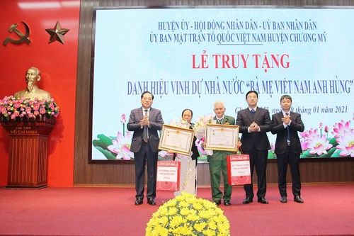 Hà Nội: Truy tặng danh hiệu 'Bà mẹ Việt Nam anh hùng' cho 2 mẹ liệt sỹ