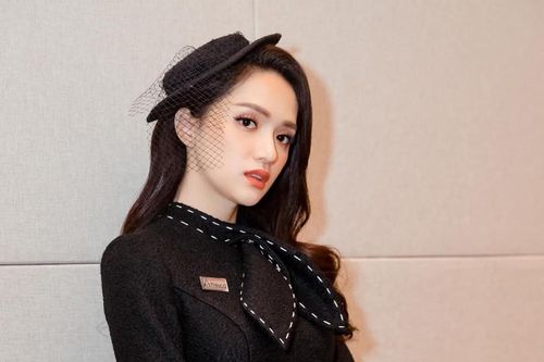 Bất chấp mọi lùm xùm, Hương Giang vẫn mạnh mẽ khẳng định không gì làm khó được mình