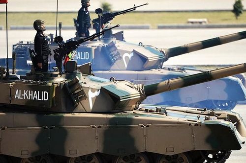 Pakistan có gì để đối đầu 1.000 xe tăng T-90 của Quân đội Ấn Độ