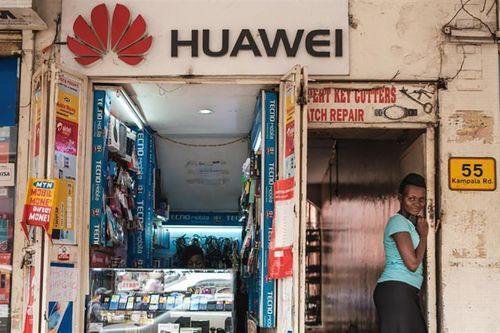 Tổng thống Mỹ Donald Trump 'giáng đòn' cuối cùng xuống Huawei