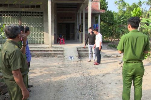 Bắt nhóm thanh niên đòi nợ thuê đánh đập, dọa chặt tay con nợ