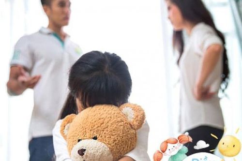 Vợ chồng cãi nhau, câu nói của con gái ngày hôm sau làm cả hai ân hận