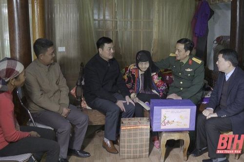 Chỉ huy trưởng Bộ CHQS tỉnh kiểm tra, chúc tết tại huyện Như Thanh