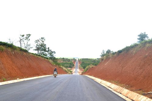 Nghiệm thu Dự án đường Hồ Chí Minh-đoạn tránh đô thị Pleiku