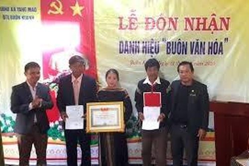 Chuyện về già làng Y Cơi Niê