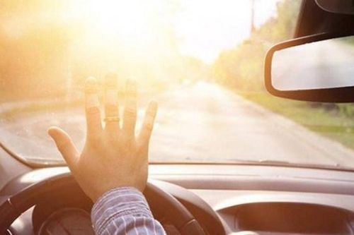 Tia UV ảnh hưởng thế nào khi lái xe ô tô
