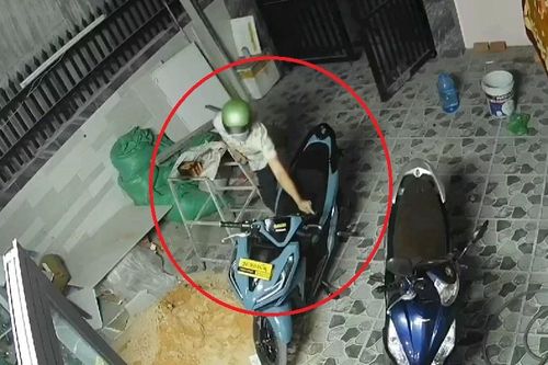 Trộm xe máy ở TP.HCM trong 15 giây