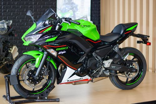 Chi tiết Kawasaki Ninja 650 KRT Edition đời 2021 tại Việt Nam