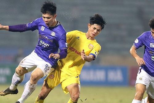 Cần chuyên nghiệp từ mặt sân thi đấu