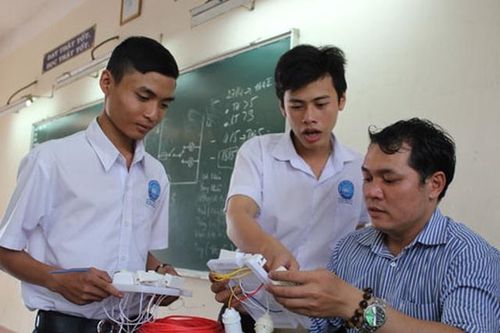 Trung tâm Giáo dục thường xuyên cấp huyện: Xóa bỏ có phù hợp?