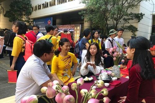 TPHCM: Giáo viên được chi quà Tết Tân Sửu 1,5 triệu đồng