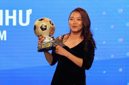 Tiền đạo Huỳnh Như từ chối lời mời của đội bóng Bồ Đào Nha