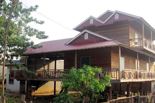 Nỗi buồn 'không còn nhà sàn' ở vùng đất đỏ Tây Nguyên