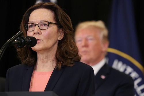 Giám đốc CIA bất ngờ từ chức trong ngày cuối nhiệm kì Tổng thống Trump