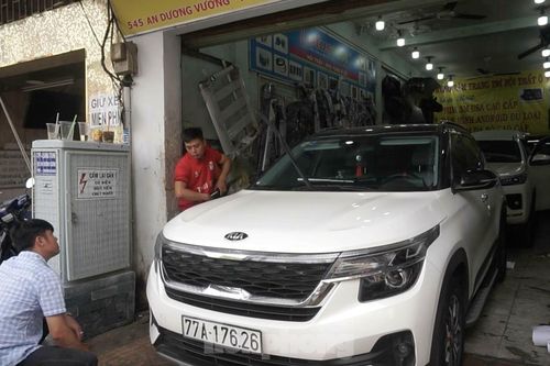 Người Sài Gòn tất bật tân trang 'xế cưng' đón Tết