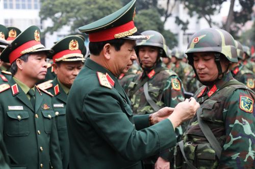Tướng Phan Văn Giang giao nhiệm vụ đặc biệt cho Lữ đoàn cận vệ thép