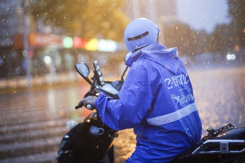 Một người đột tử, một người tự thiêu, shipper Trung Quốc yêu cầu gì từ chính phủ?