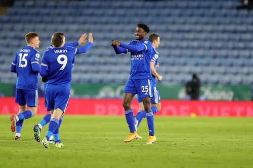 Man Utd mất ngôi đầu bảng vào tay Leicester