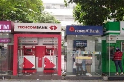 Ngân hàng đối mặt rủi ro nợ tái cơ cấu