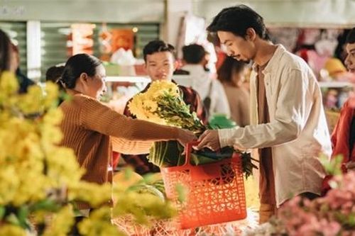 Khoảng tối sau những MV quảng cáo