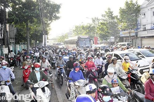 Giải tỏa ùn tắc giao thông cuối năm
