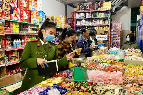 Lập biên bản 2 cơ sở ở Pleiku vi phạm an toàn thực phẩm