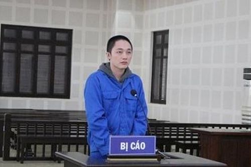 Nhập cảnh trái phép vào Đà Nẵng lập trang web mua bán chứng khoán ảo