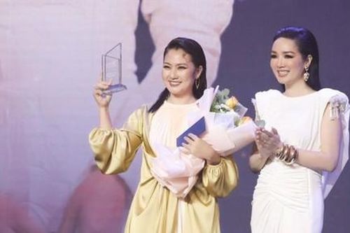 Ngọc Lan thắng giải 'Ngôi sao phim ảnh của năm'