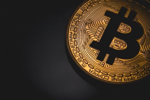 Giá Bitcoin hôm nay 20/1: Bitcoin đi ngang, Ethereum tăng sốc