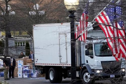 Trump không dự lễ nhậm chức, Biden gặp khó khi chuyển vào Nhà Trắng