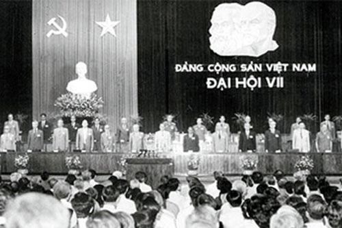Đại hội đại biểu toàn quốc lần thứ VII: Gắn phát triển kinh tế - xã hội với ổn định chính trị