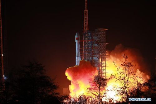 Trung Quốc phóng thành công vệ tinh đầu tiên trong năm 2021