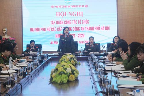 Tập huấn công tác tổ chức Đại hội phụ nữ trong Công an thành phố