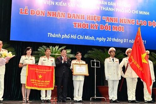 Viện KSND TP Hồ Chí Minh đón nhận danh hiệu Anh hùng Lao động thời kỳ đổi mới