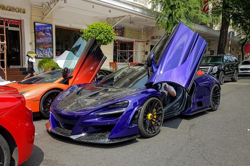 McLaren 720S N-Largo cùng dàn siêu xe hội tụ tại TP.HCM