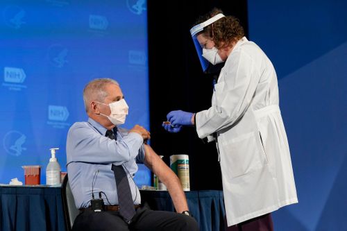 California bất ngờ phát hiện biến chủng mới của virus corona