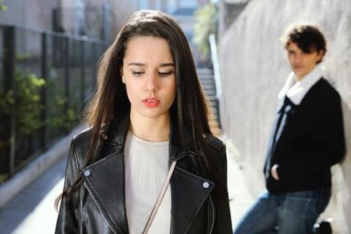 'Bạn hẹn Tinder quấy rối tôi ngay buổi gặp đầu tiên'