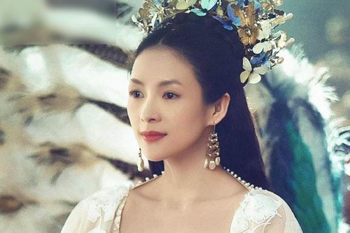 Sạn phục trang trong 'Thượng dương phú' của Chương Tử Di