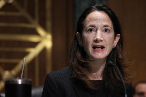 Thượng viện phê chuẩn quan chức đầu tiên của chính quyền Biden