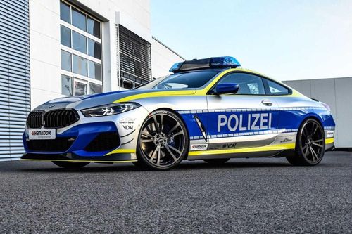 BMW 8-Series phiên bản độ giống xe cảnh sát mạnh 621 mã lực