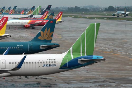 Nhiều chuyến bay phải 'né' sân bay Nội Bài vì sương mù