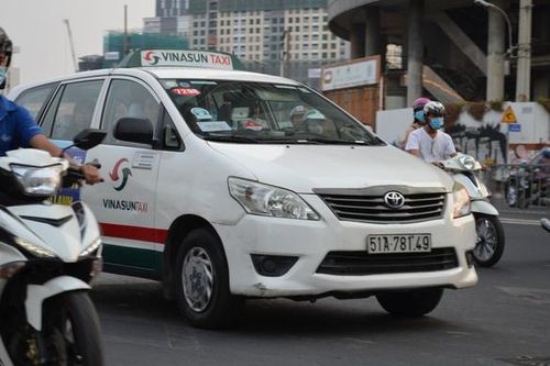 Hãng taxi Vinasun lỗ 210 tỷ đồng