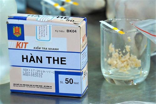 Test nhanh chất lượng thịt, cá tại chợ truyền thống ở TP.HCM