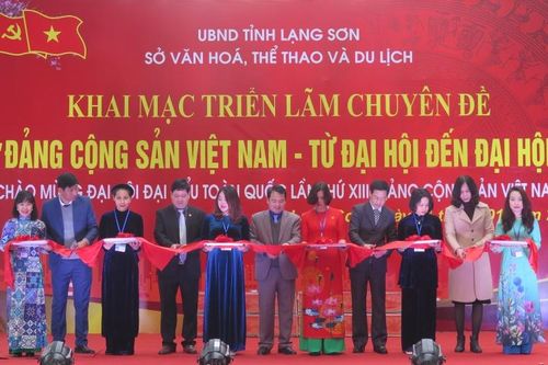 Triển lãm 'Đảng Cộng sản Việt Nam - từ Đại hội đến Đại hội'