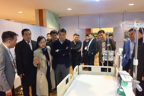 Kiểm tra công tác y tế phục vụ Đại hội XIII của Đảng