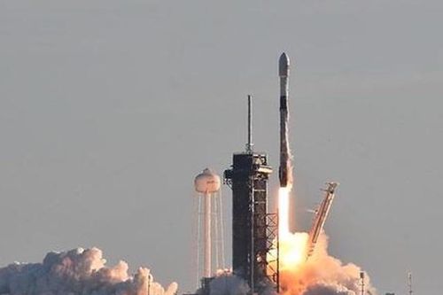 SpaceX phóng vệ tinh chuyển tiếp Internet Starlink
