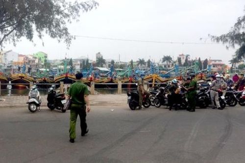 Phát hiện thi thể người đàn ông dưới sông với vết thương ở đầu